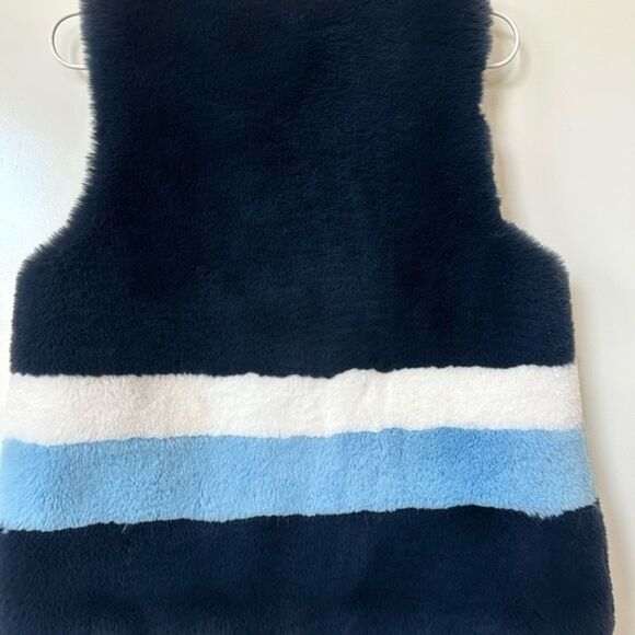 Shaci Blue and White Faux Fur Vest size Small - Picture 9 of 10